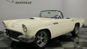 1957y Ford Thunderbird