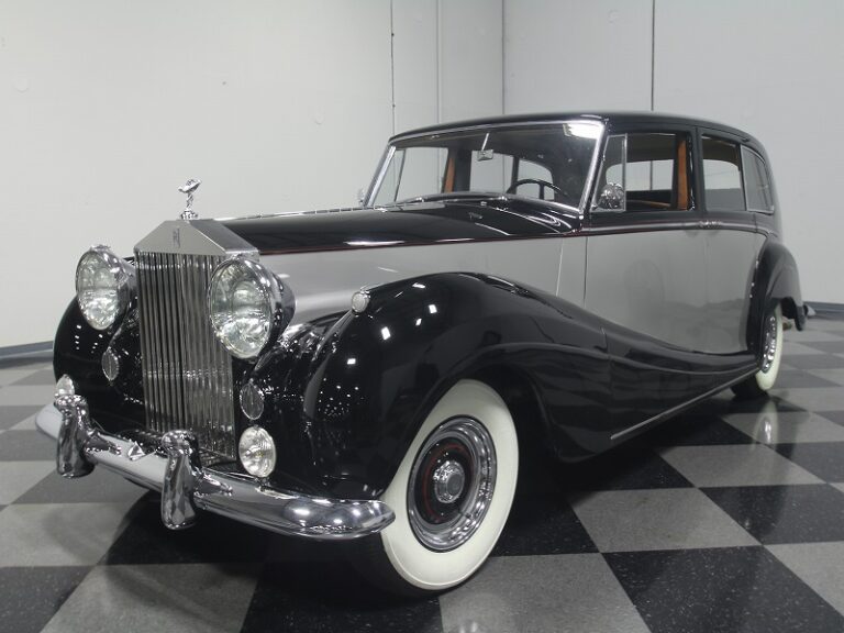 1956y Rolls-Royce Silver Wraith
