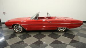 1966y Ford Thunderbird