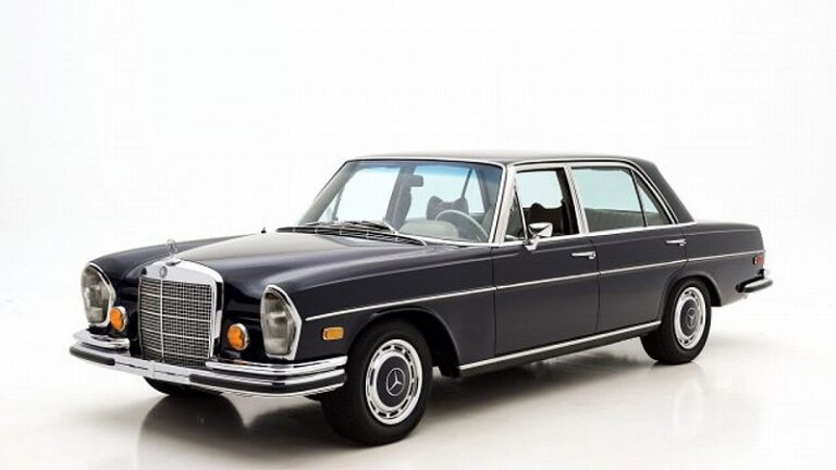 1970y Mercedes-Benz 300SEL