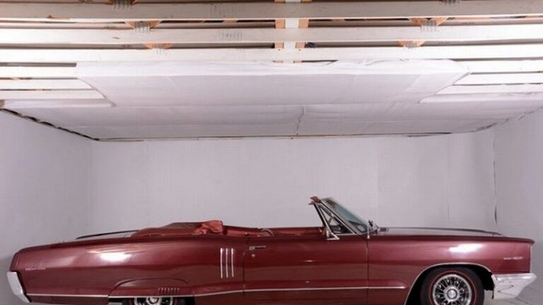 1966y Pontiac 2+2