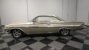 1961y Chevrolet Impala