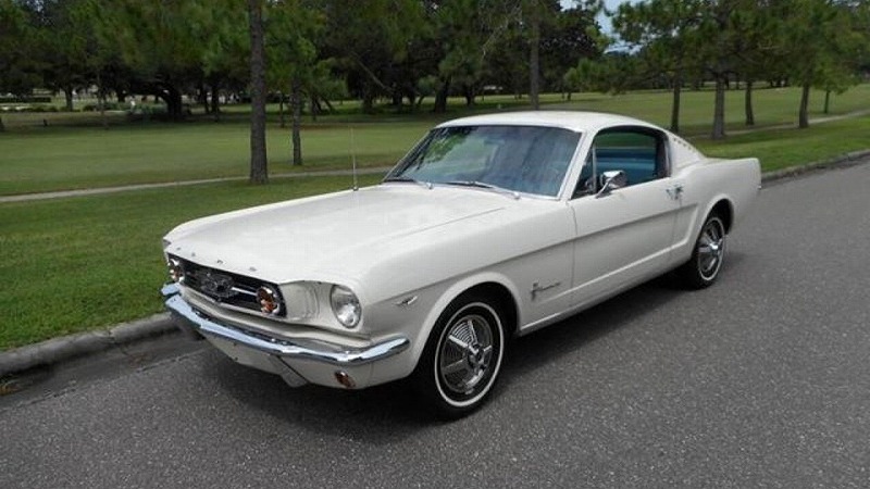 1965y Ford Mustang Fastback