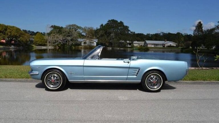 1966y Ford Mustang