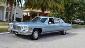 1976y Cadillac Fleetwood