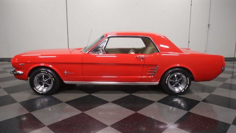 1966y Ford Mustang