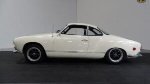 1968y Volkswagen Karmann-Ghia