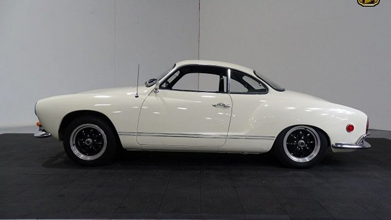 1968y Volkswagen Karmann-Ghia