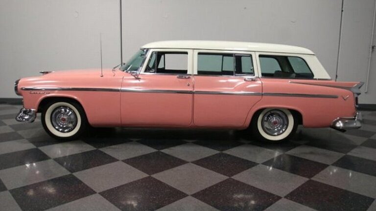 1956y Chrysler Windsor