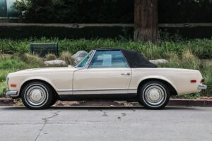 1966y Mercedes-Benz 230SL
