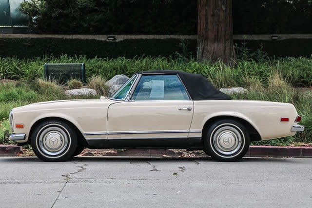 1966y Mercedes-Benz 230SL