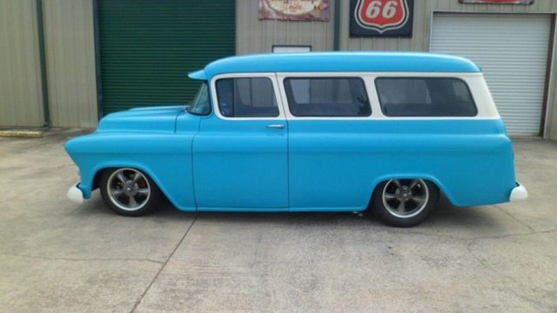 1957y Chevrolet Suburban