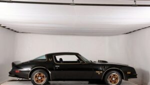 1976y Pontiac Firebird