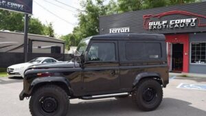 1985y Land Rover Defender