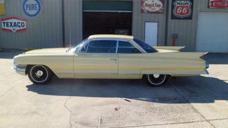 1961y Cadillac Series 62