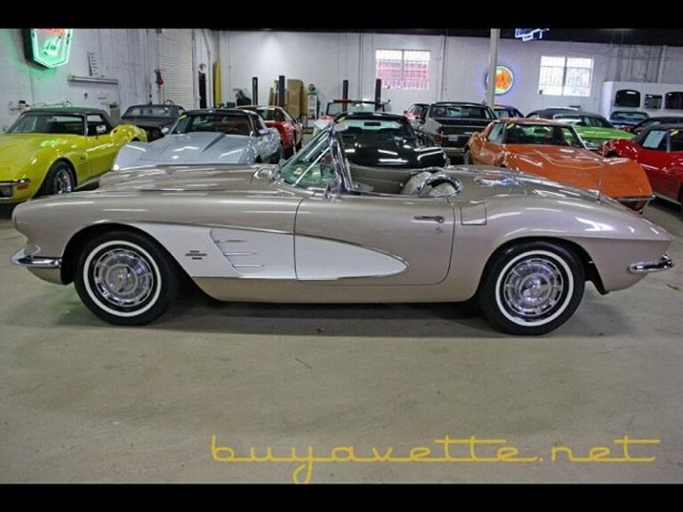 1961y Chevrolet Corvette