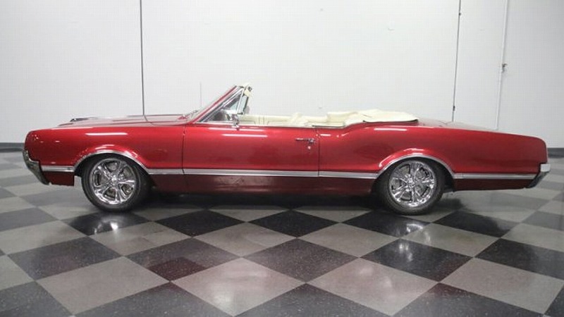 1966y Oldsmobile Cutlass