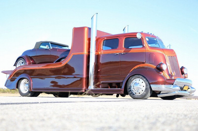 1947 FORD COE