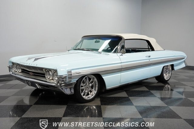 1961 Oldsmobile Starfire