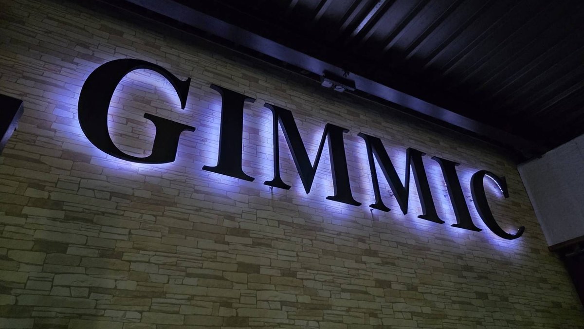 GIMMIC ブランドサイン