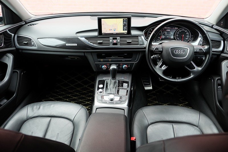アウディ A6 アバント 3.0TFSI（5）