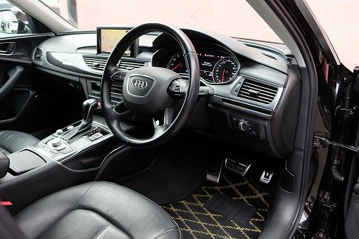 アウディ A6 アバント 3.0TFSI