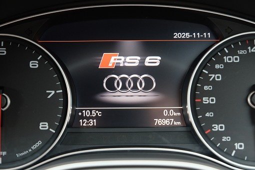 アウディ A6 アバント 3.0TFSI
