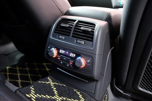 アウディ A6 アバント 3.0TFSI
