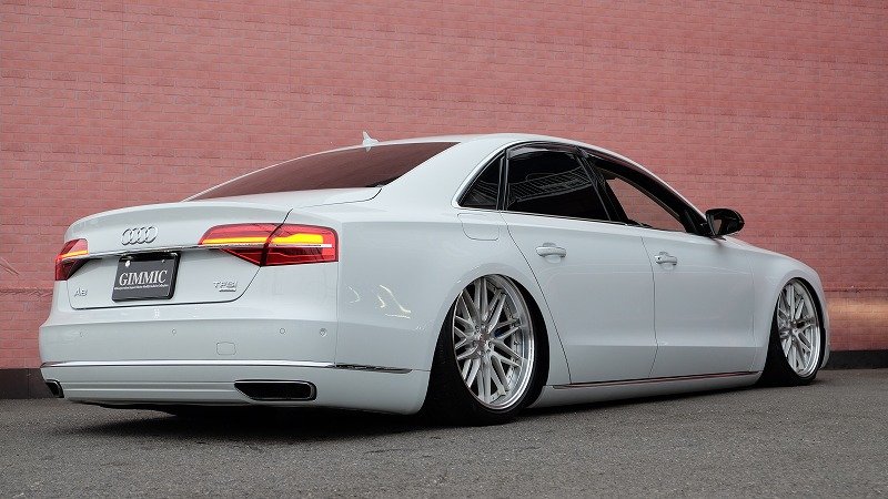 アウディ A8 4.0TFSI（3）