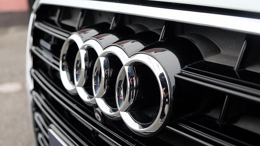 アウディ A8 4.0TFSI