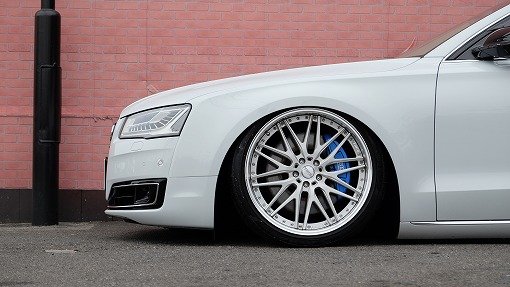 アウディ A8 4.0TFSI