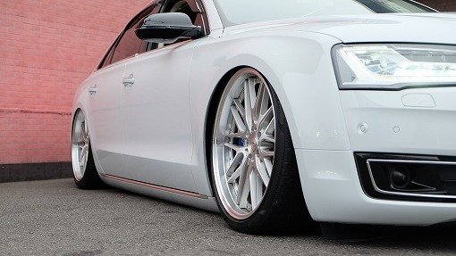 アウディ A8 4.0TFSI