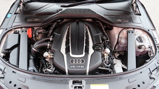 アウディ A8 4.0TFSI