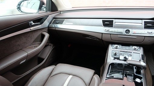 アウディ A8 4.0TFSI
