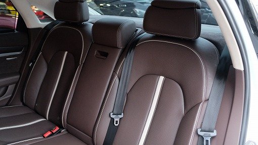 アウディ A8 4.0TFSI