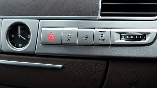 アウディ A8 4.0TFSI