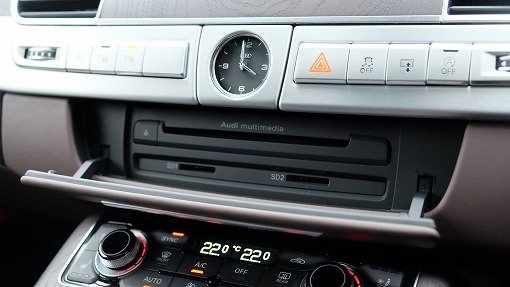 アウディ A8 4.0TFSI