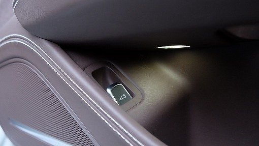 アウディ A8 4.0TFSI