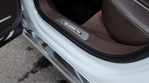 アウディ A8 4.0TFSI