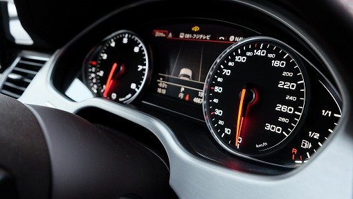 アウディ A8 4.0TFSI