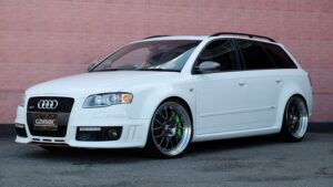 アウディ RS4 アバント ﾎﾜｲﾄｽﾀｲﾙLTD