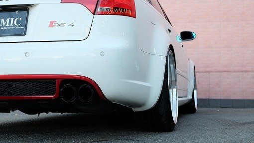 アウディ RS4 アバント ﾎﾜｲﾄｽﾀｲﾙLTD