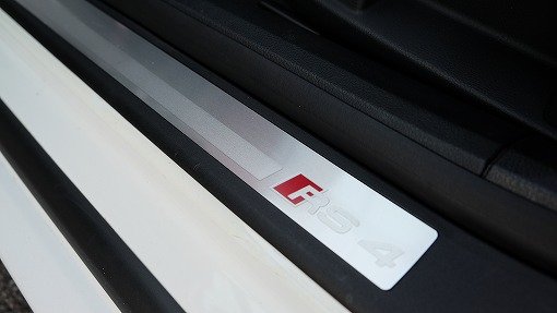 アウディ RS4 アバント ﾎﾜｲﾄｽﾀｲﾙLTD