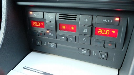 アウディ RS4 アバント ﾎﾜｲﾄｽﾀｲﾙLTD