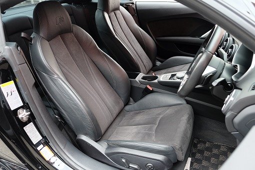 アウディ TT 2.0TFSI クワトロ