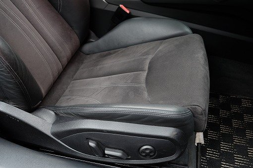 アウディ TT 2.0TFSI クワトロ
