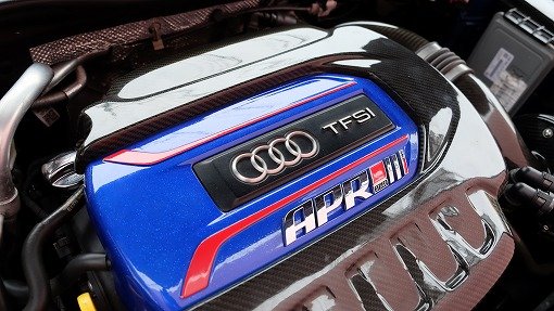 アウディ TTS クーペ