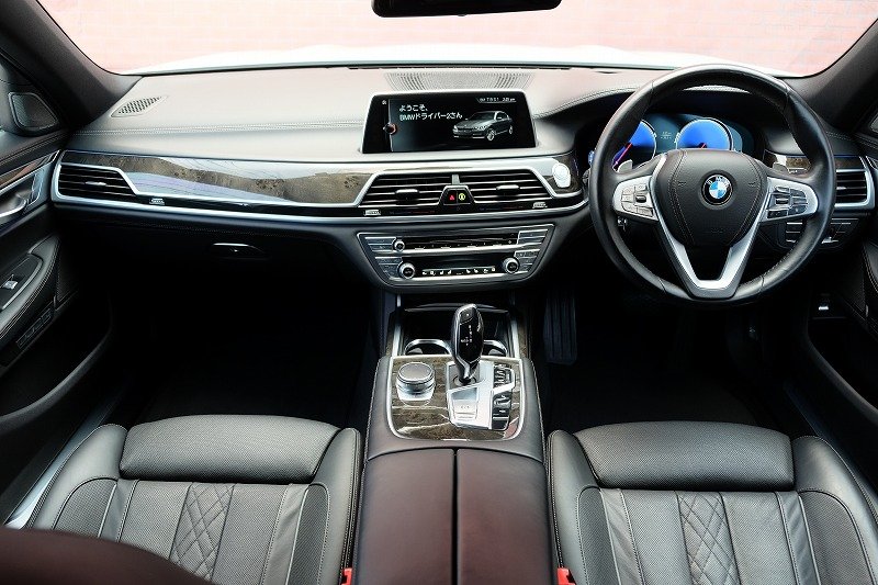 BMW 740Li Mスポーツ（4）