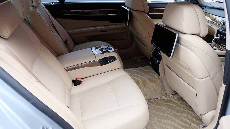 BMW 750Li （F02後期）（6）