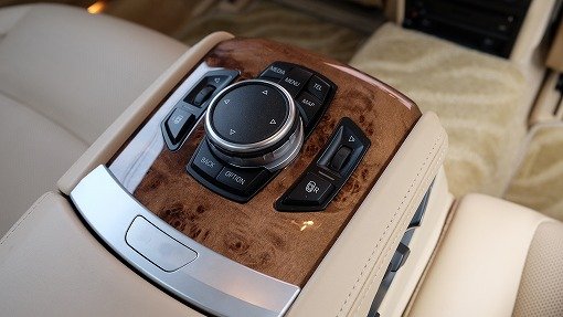 BMW 750Li （F02後期）